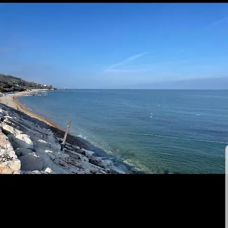 Casa Bb Degli Angeli Lägenhet Fara San Martino